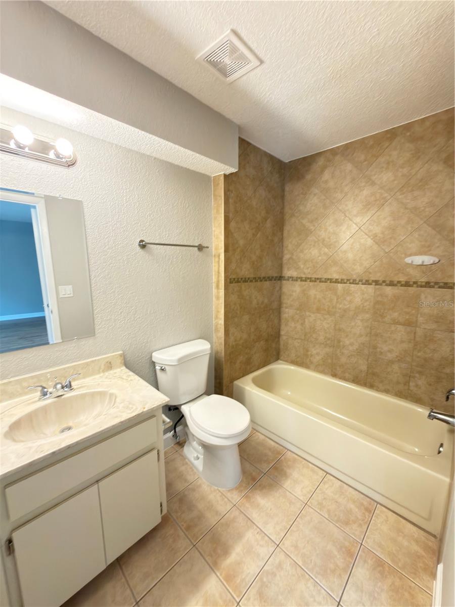 8443 N GRADY AVE — photo 27