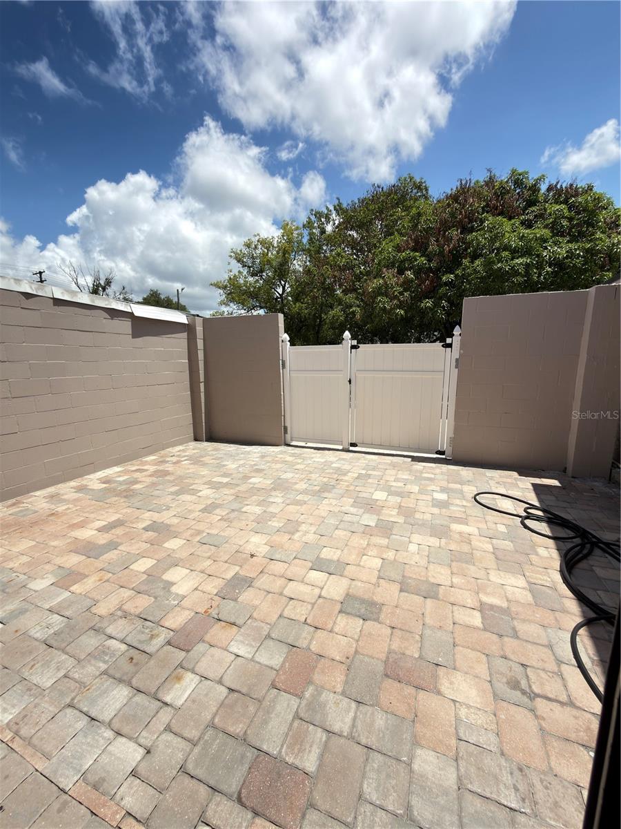 8443 N GRADY AVE — photo 29