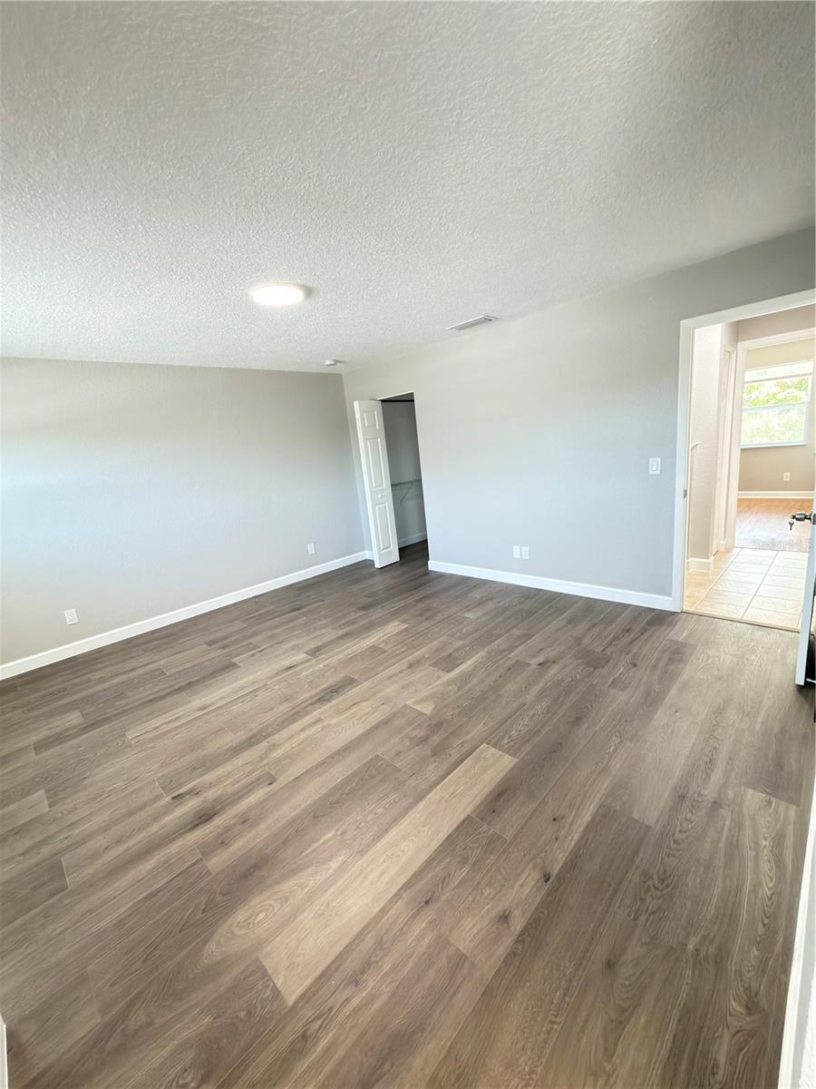 8443 N GRADY AVE — photo 22