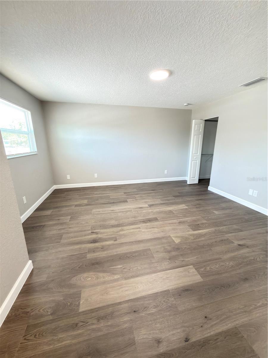 8443 N GRADY AVE — photo 21