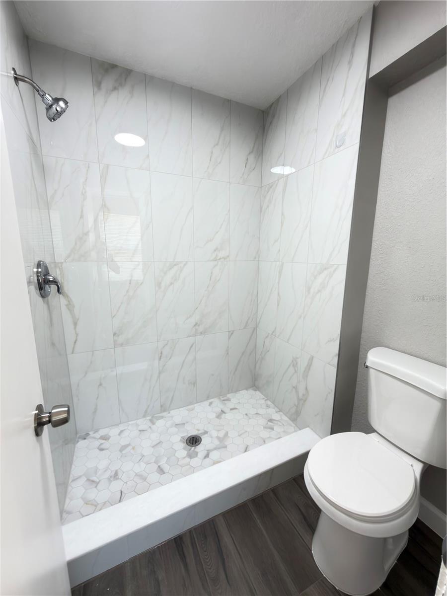 8443 N GRADY AVE — photo 17