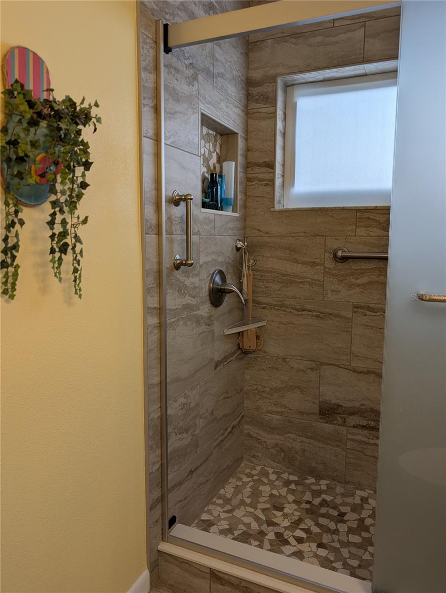 9204 36TH WAY N #6 — photo 31