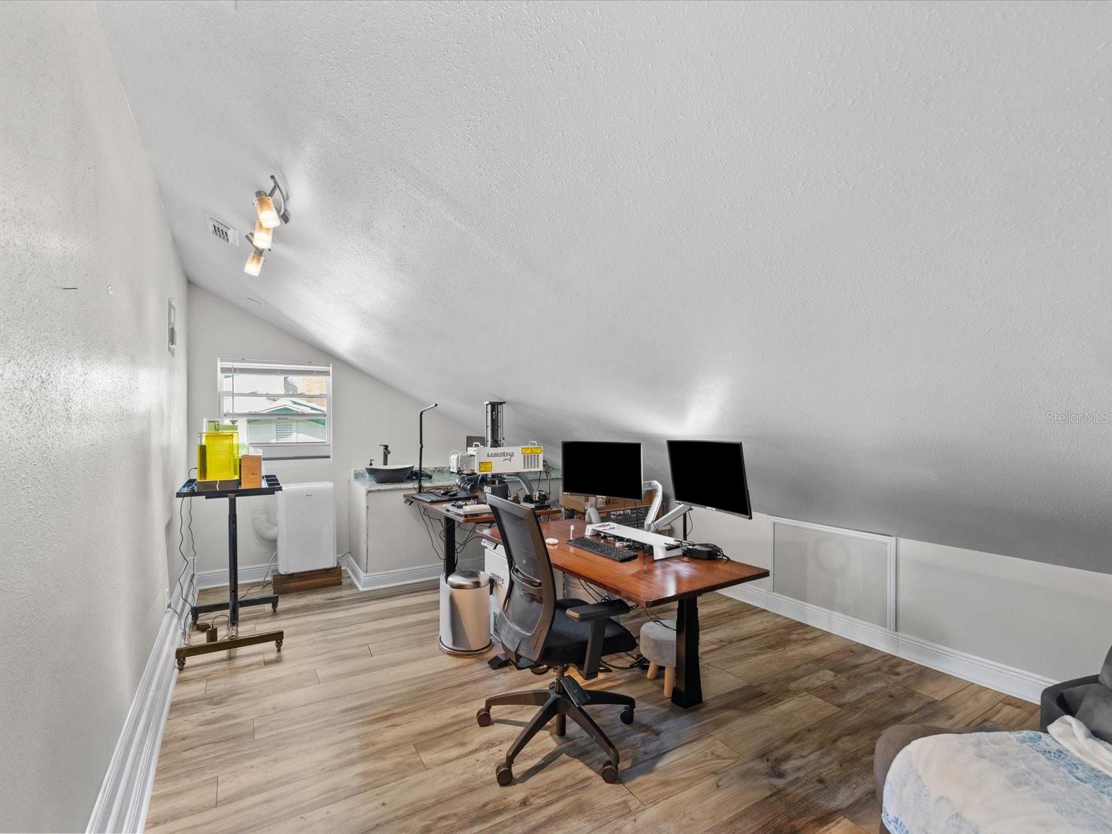 1414 DEIRDRE DR — photo 39