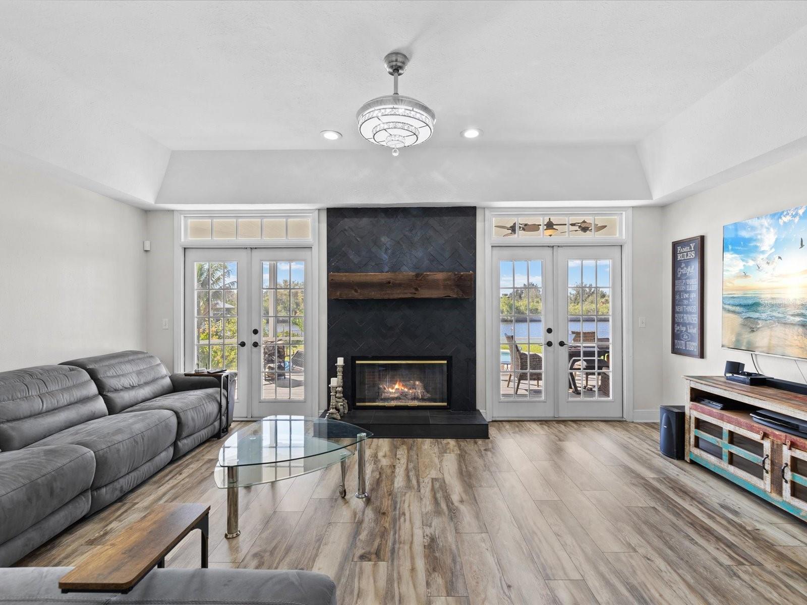 1414 DEIRDRE DR — photo 6