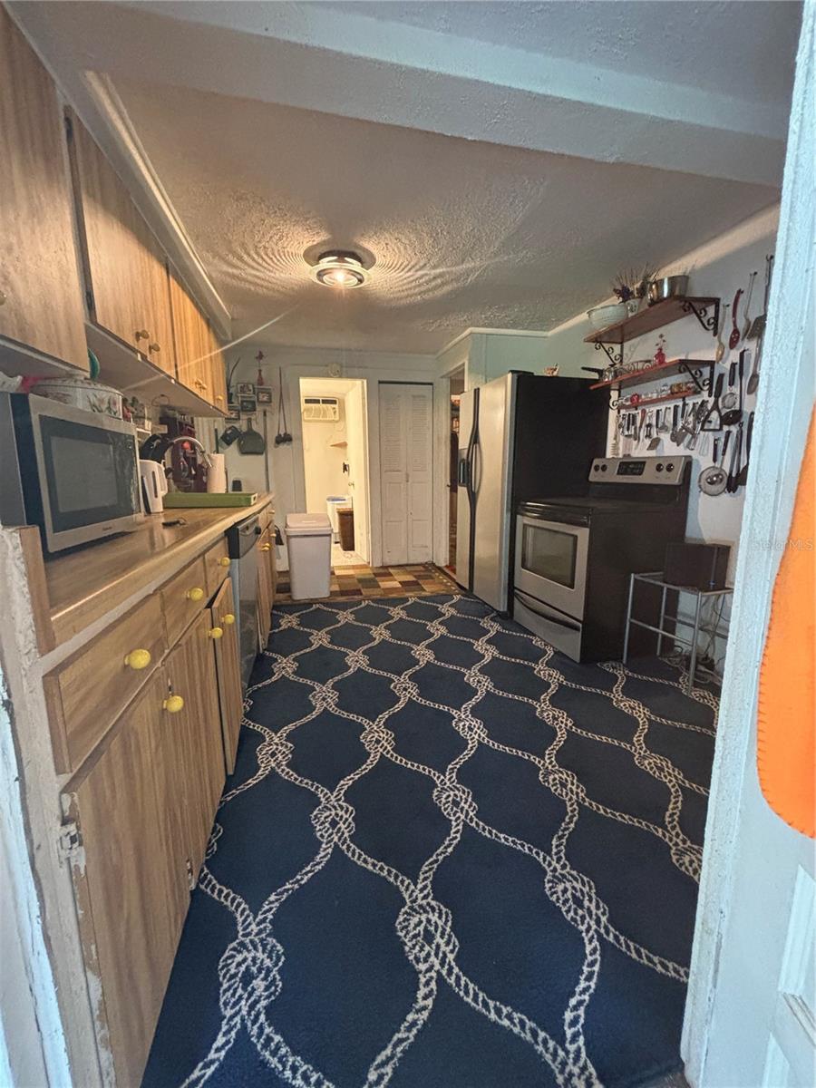 1811 BEACHWAY LN — photo 4