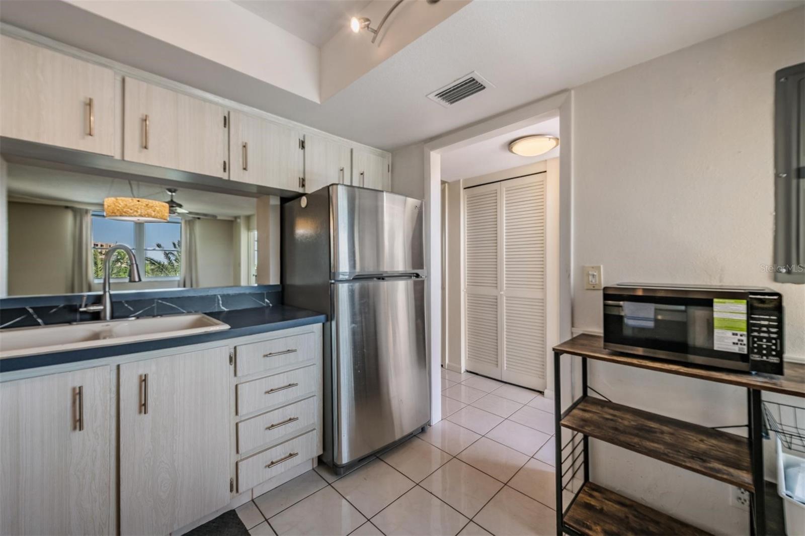 2621 COVE CAY DR #606 — photo 12
