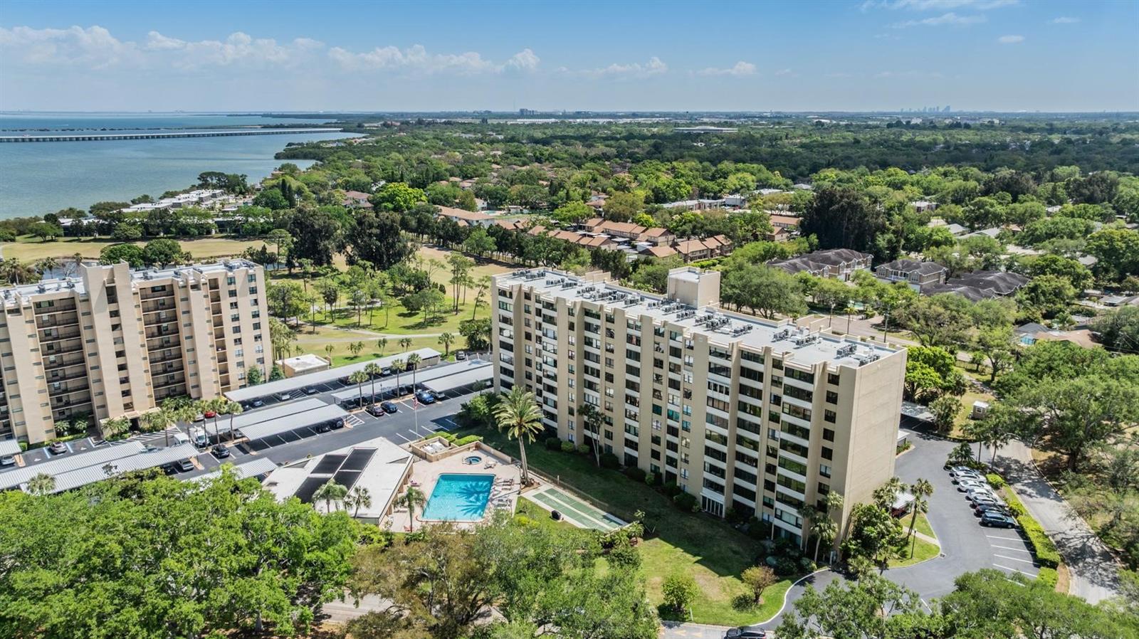 2621 COVE CAY DR #606 — photo 34