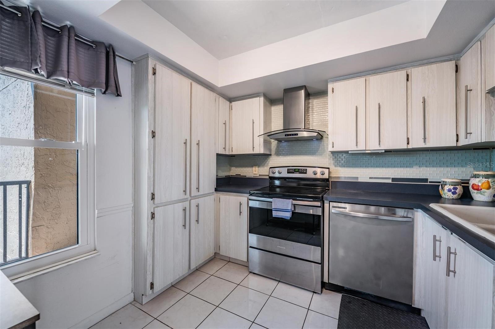 2621 COVE CAY DR #606 — photo 11