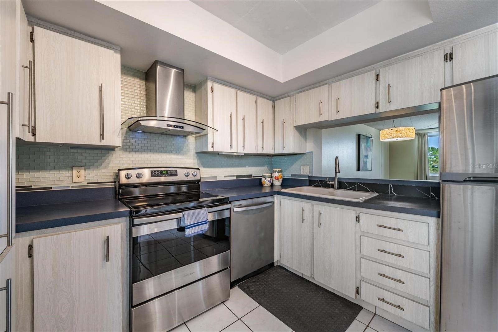 2621 COVE CAY DR #606 — photo 13