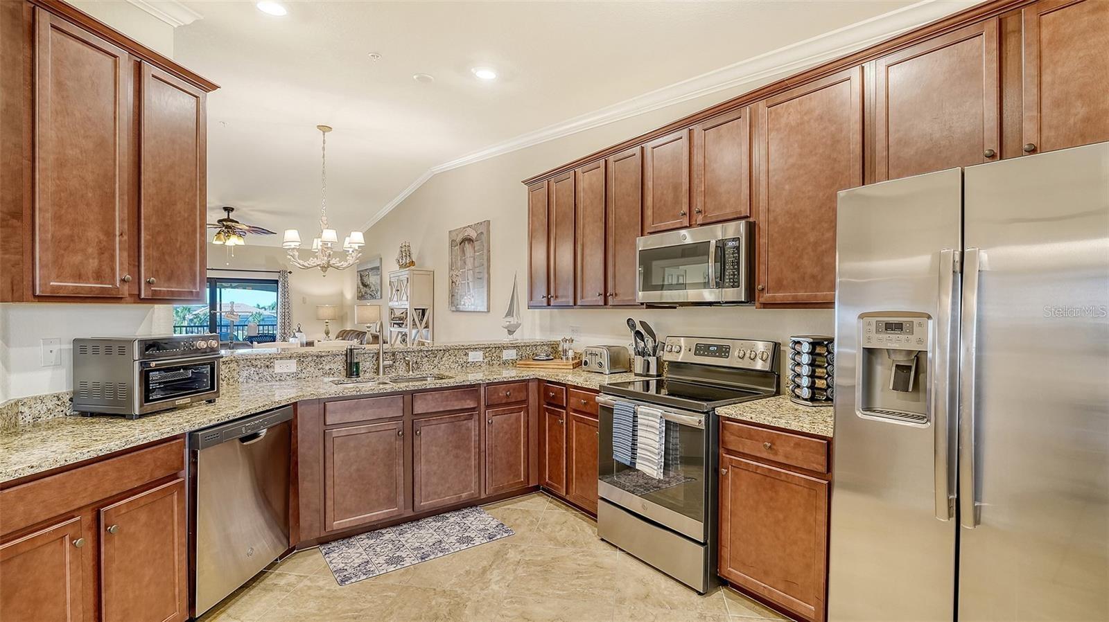 5537 PALMER CIR #201 — photo 21