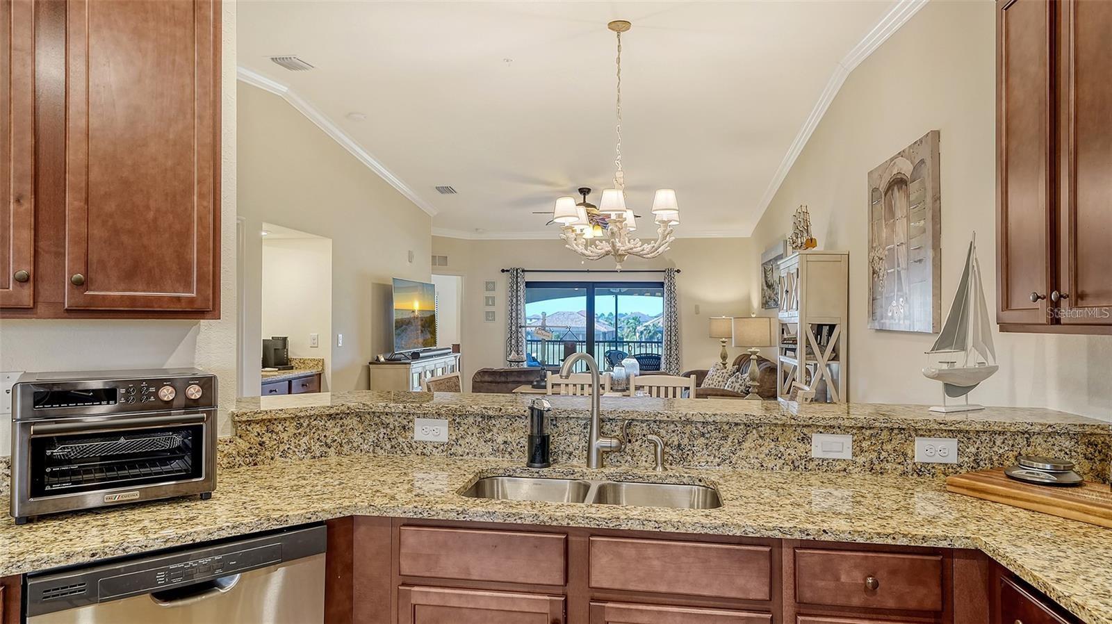 5537 PALMER CIR #201 — photo 22