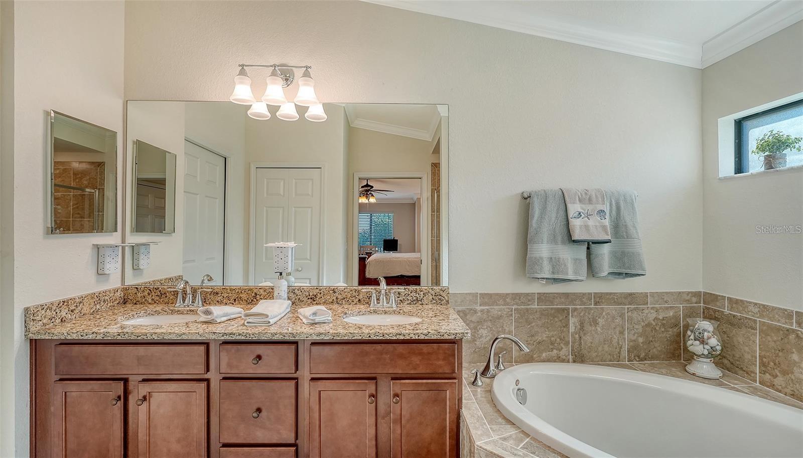 5537 PALMER CIR #201 — photo 29