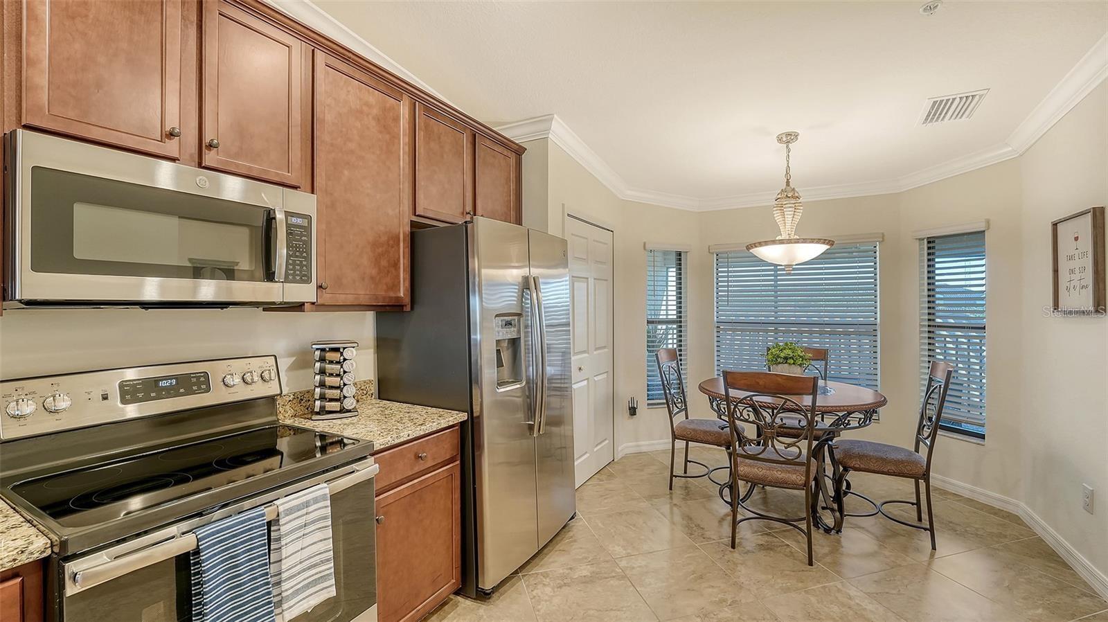 5537 PALMER CIR #201 — photo 23