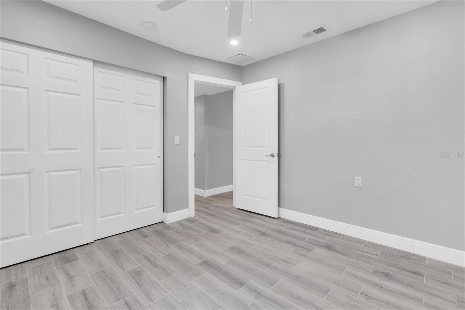 5619 DENVER ST NE — photo 30