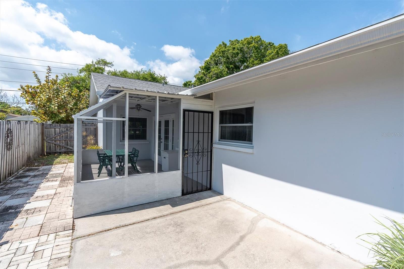5619 DENVER ST NE — photo 38