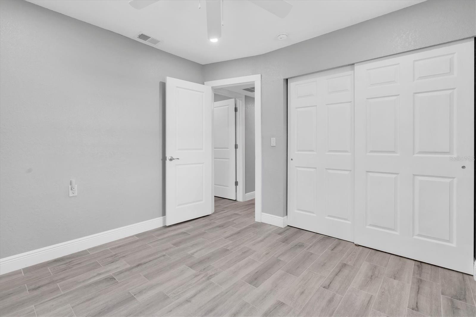 5619 DENVER ST NE — photo 29