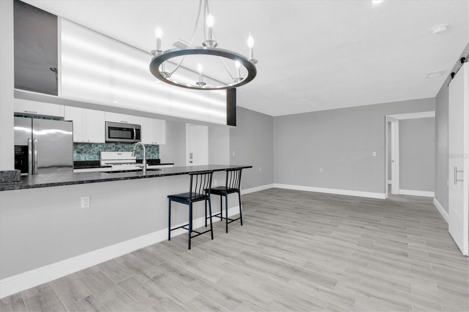 5619 DENVER ST NE — photo 11