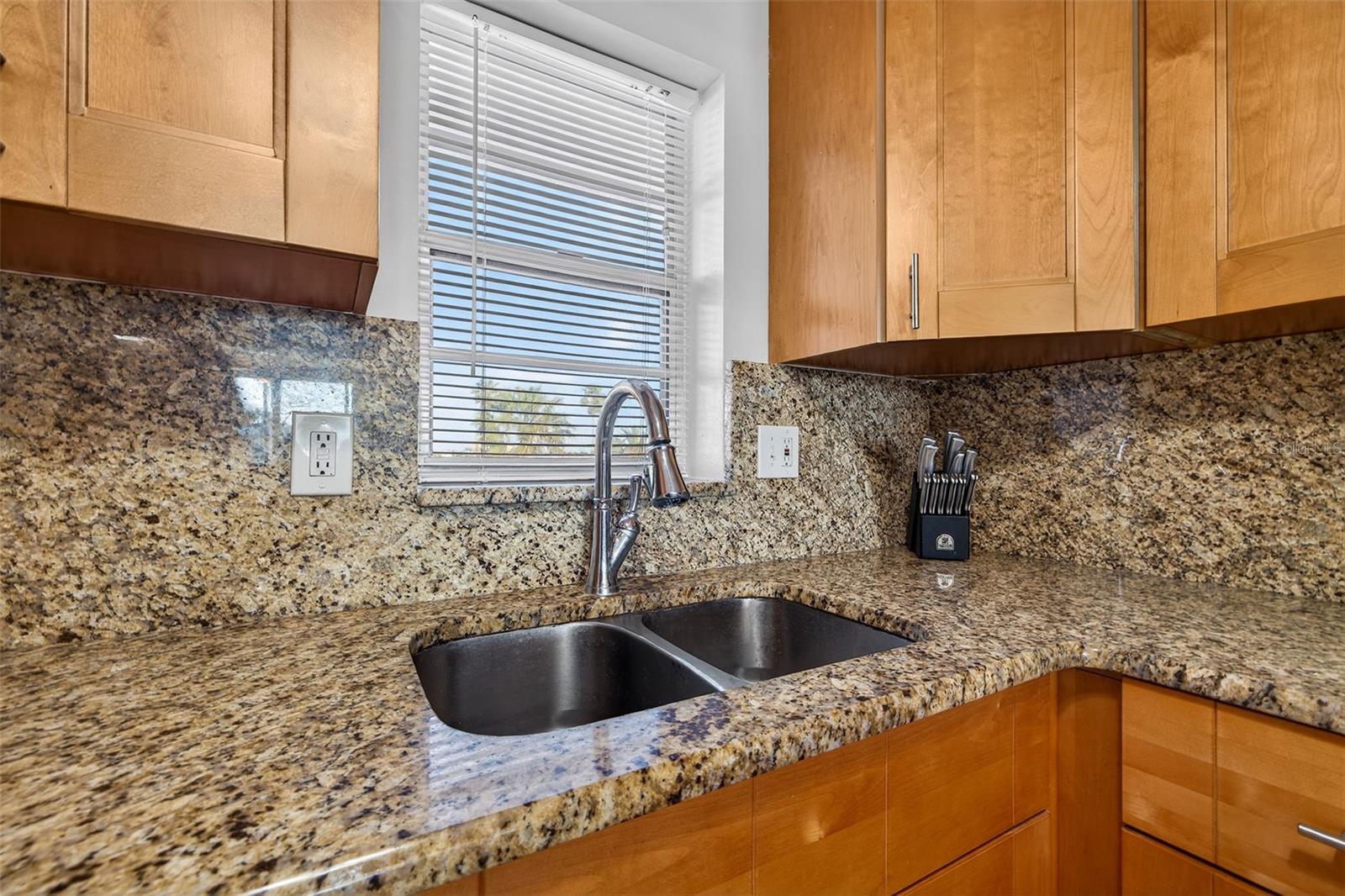 7625 SUN ISLAND DR S #207 — photo 7