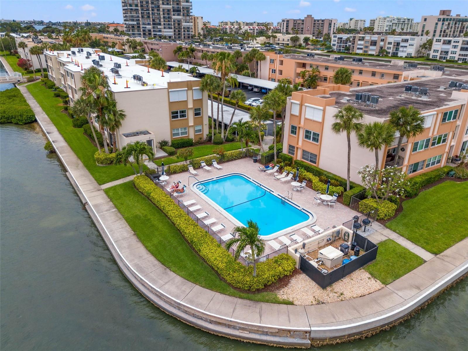 7625 SUN ISLAND DR S #207 — photo 31
