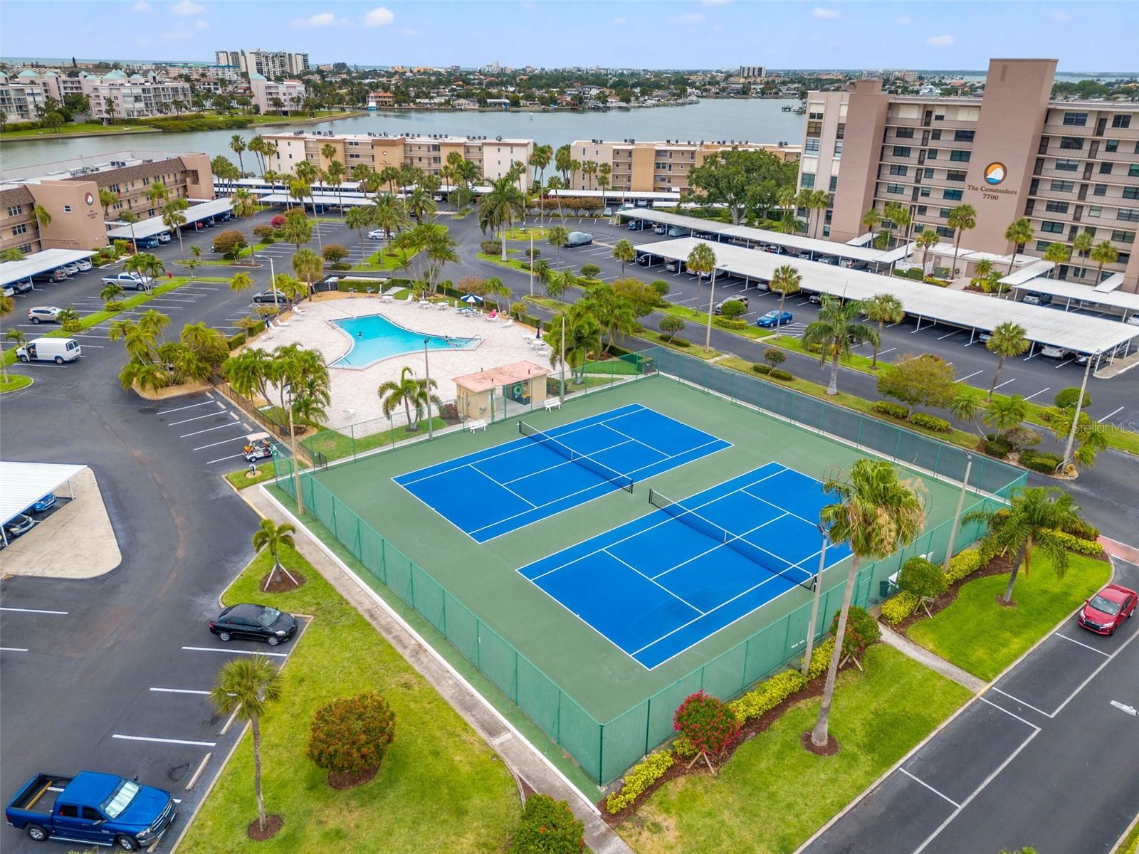 7625 SUN ISLAND DR S #207 — photo 33