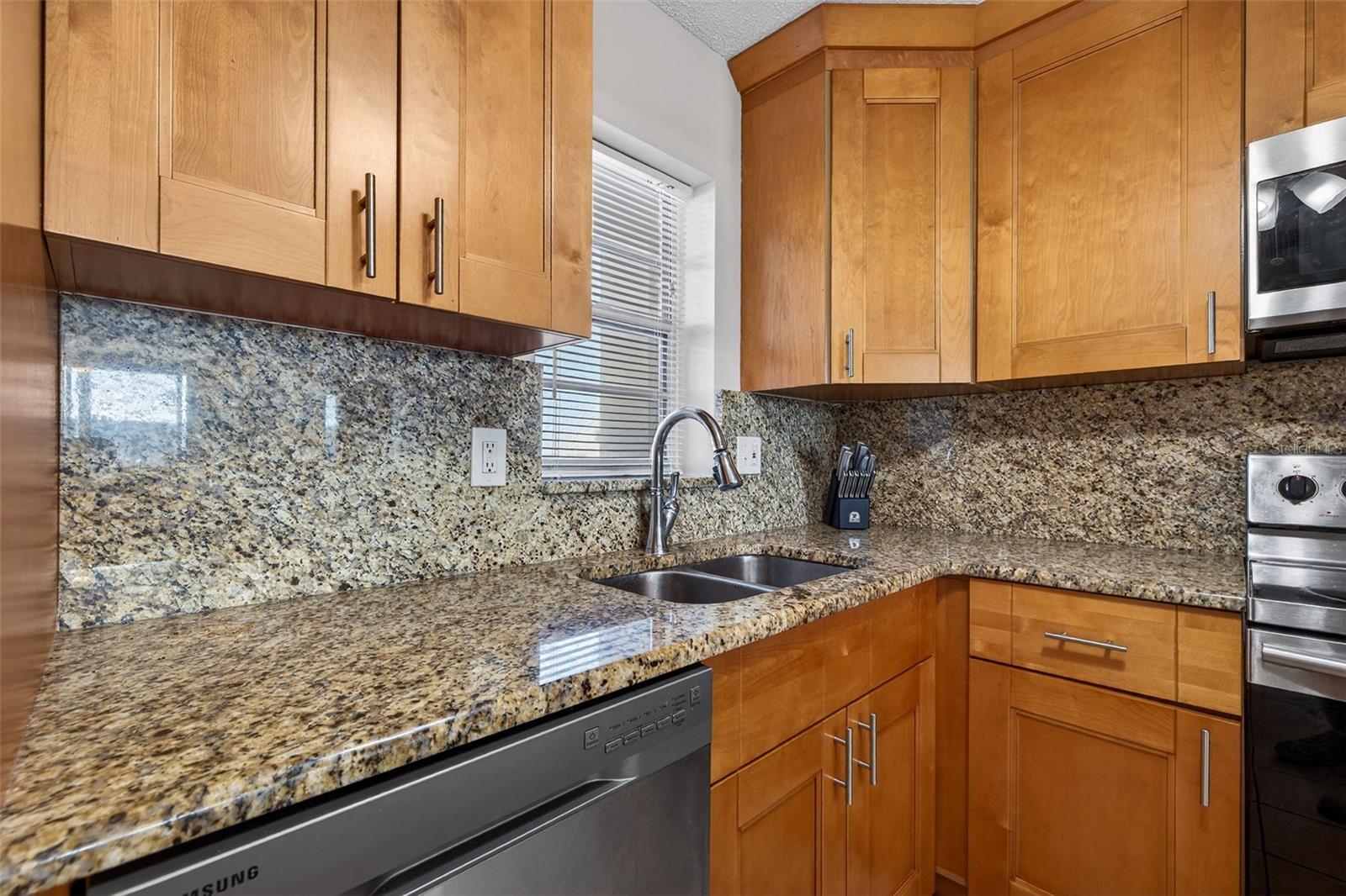 7625 SUN ISLAND DR S #207 — photo 8