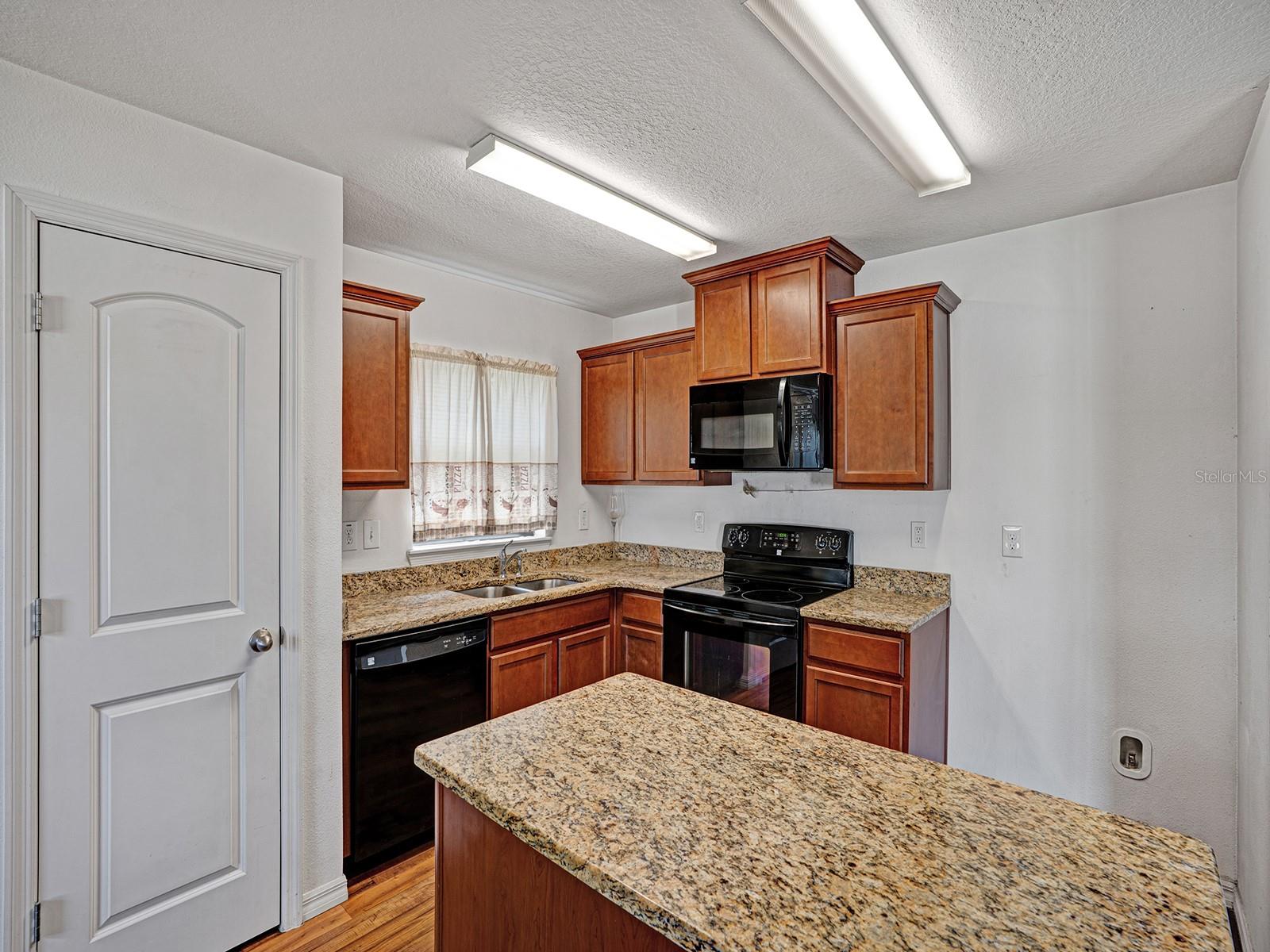 14456 ALISTAR MANOR DR — photo 10