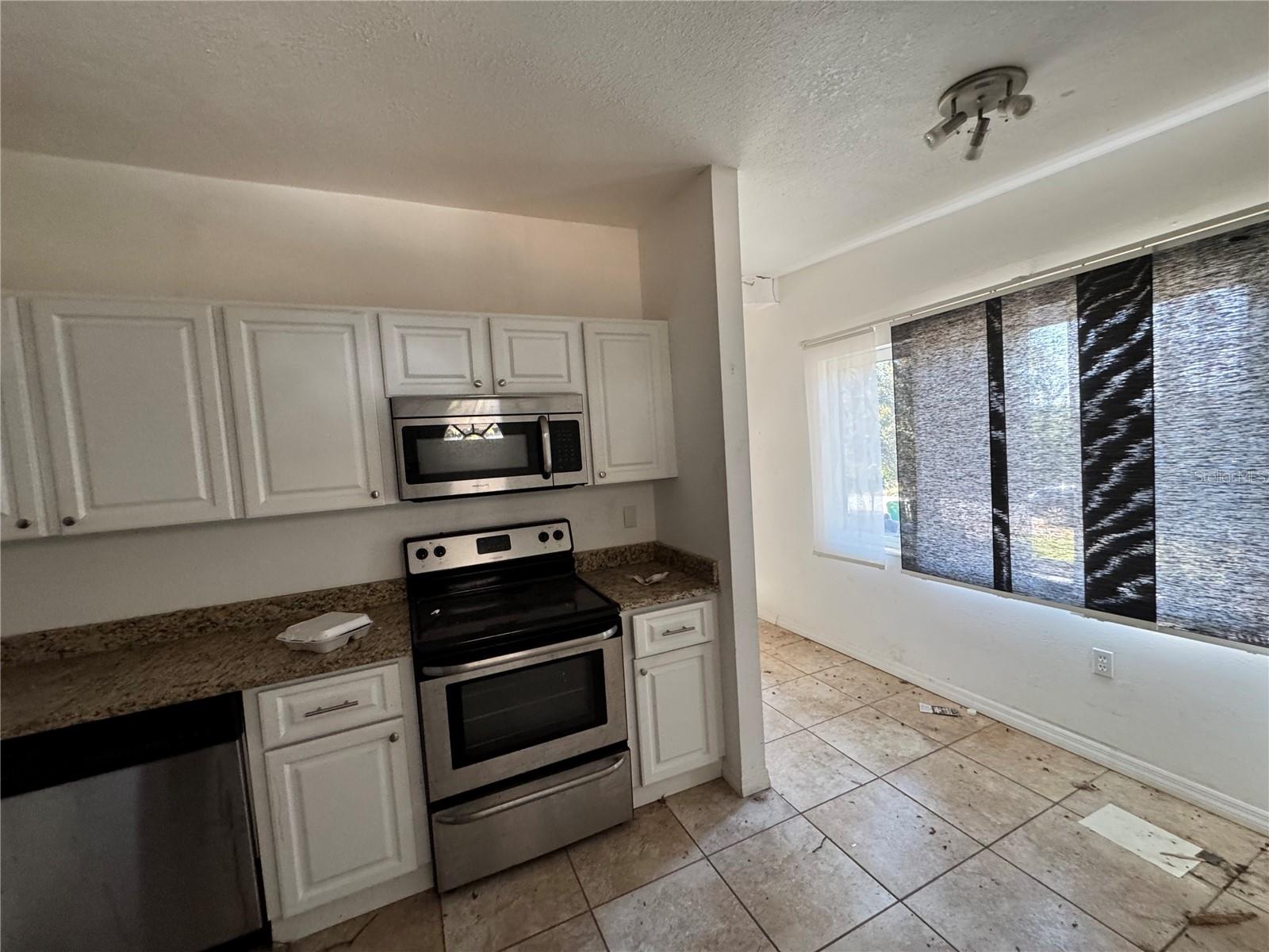 7921 LAKESHORE DR — photo 4
