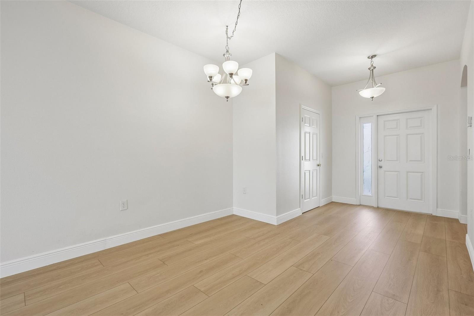 8520 BROKEN WILLOW CT — photo 17