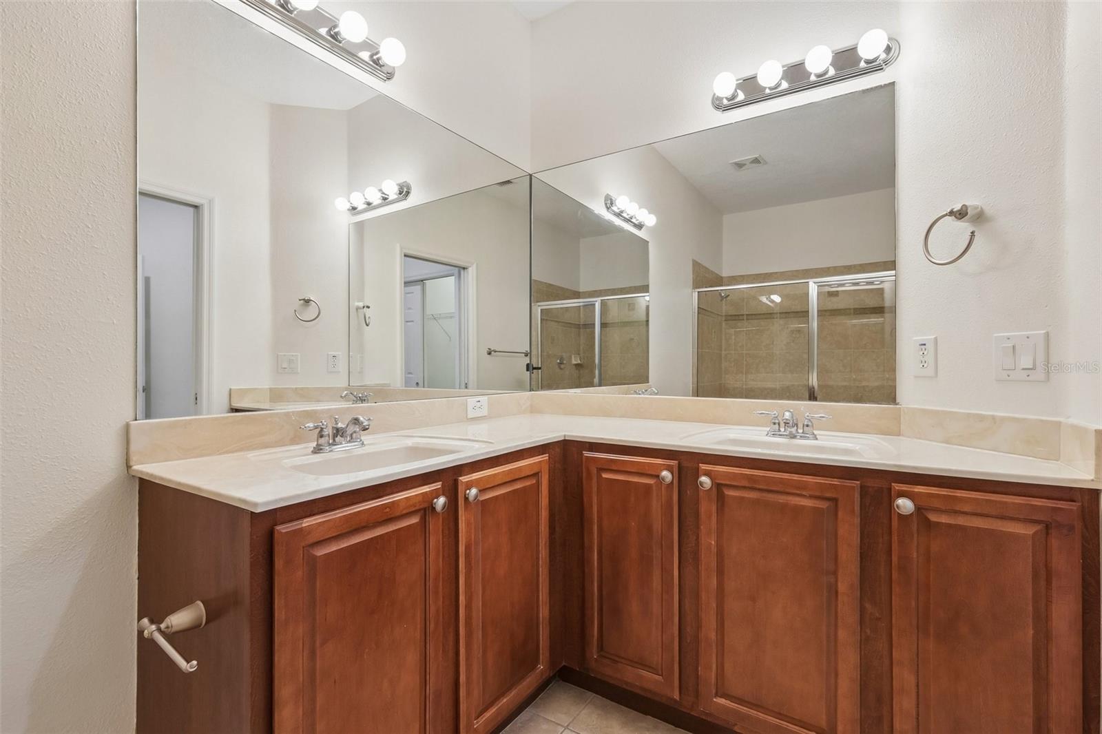 8520 BROKEN WILLOW CT — photo 31