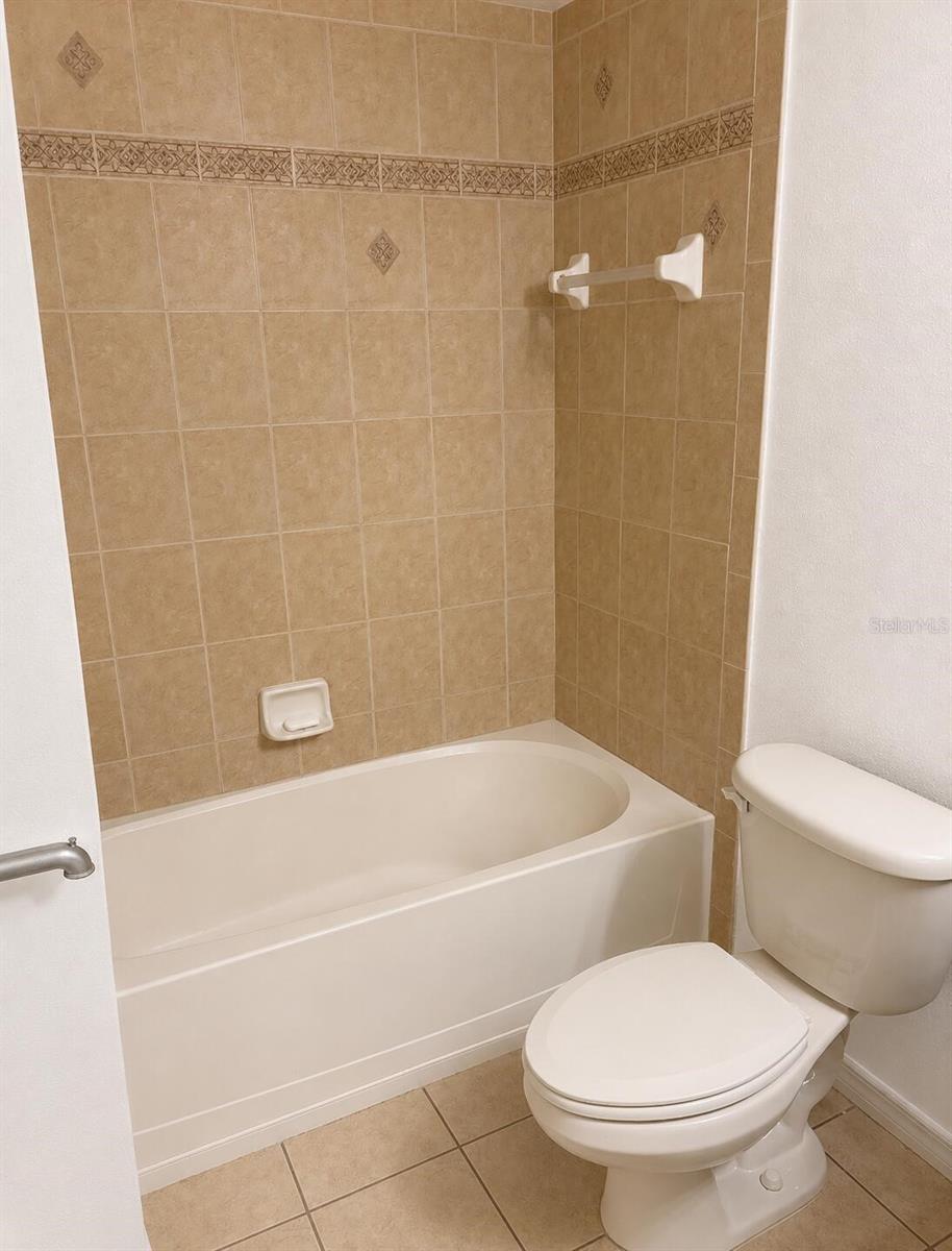 8520 BROKEN WILLOW CT — photo 9