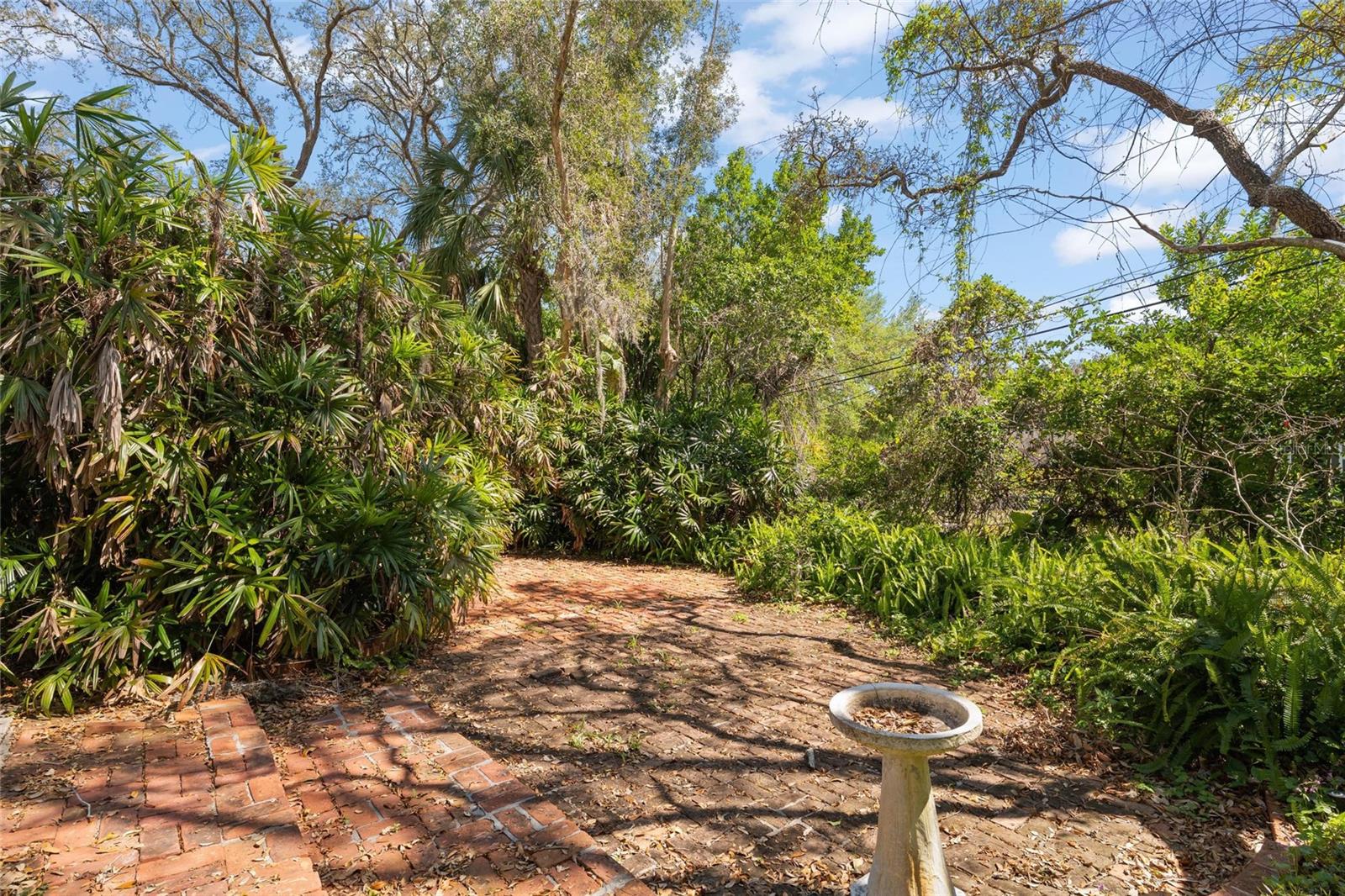 502 HILLCREST AVE — photo 25