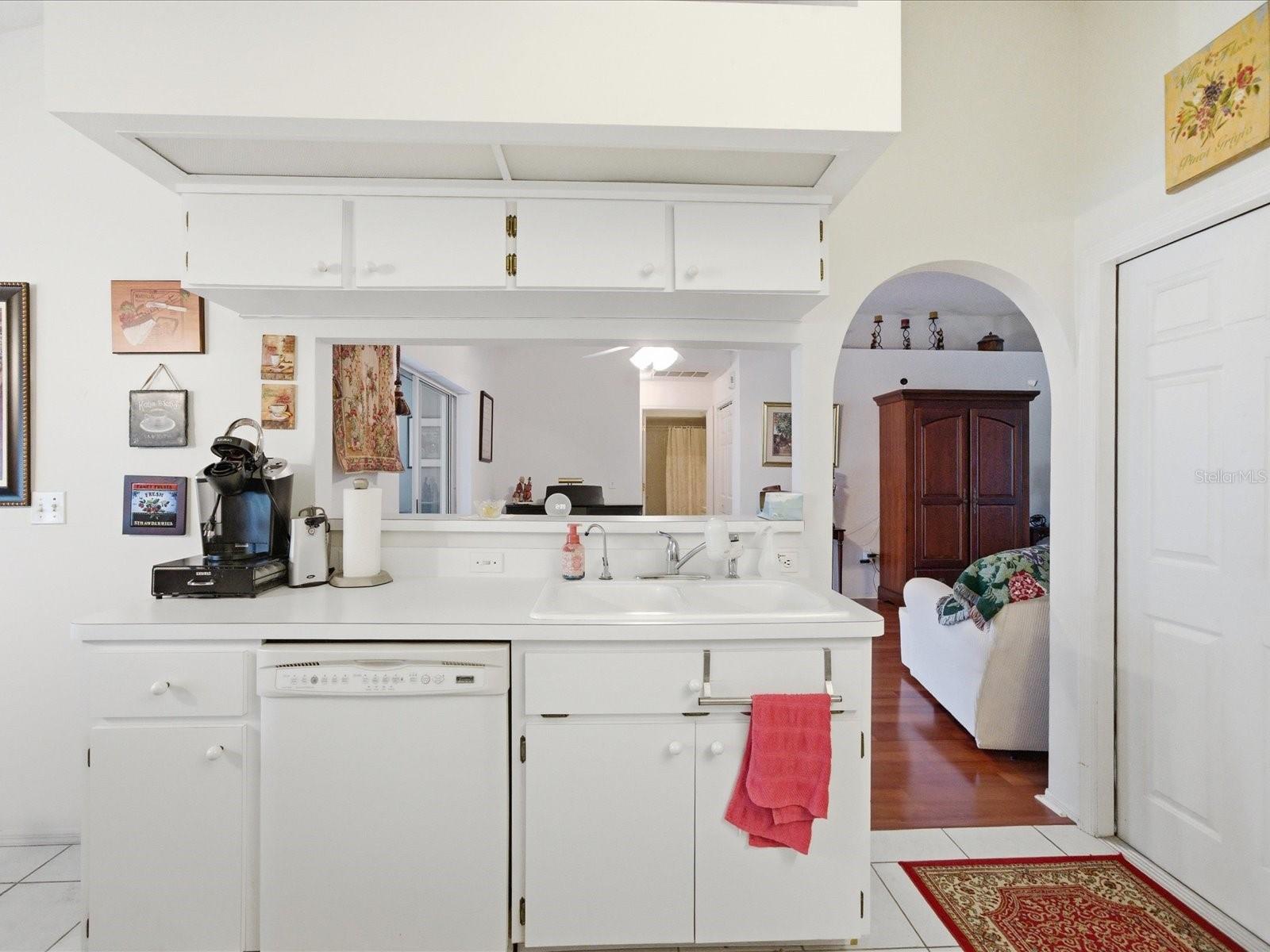 4209 AVANTI CIR — photo 8