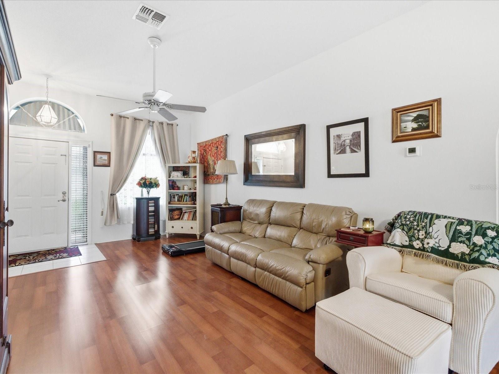 4209 AVANTI CIR — photo 3