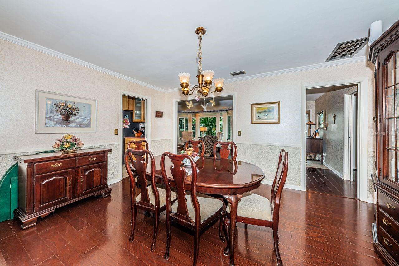 1704 CYPRESS AVE — photo 11