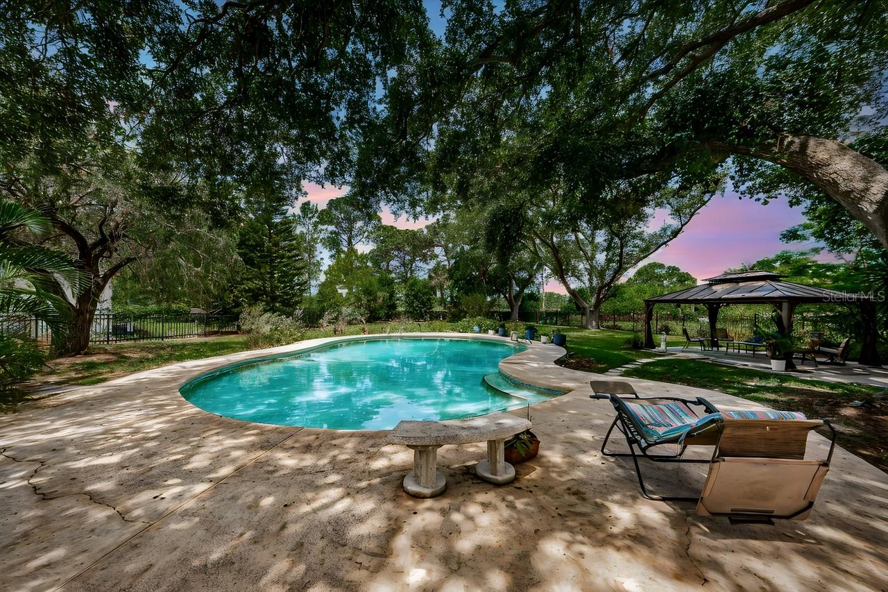 1704 CYPRESS AVE — photo 41