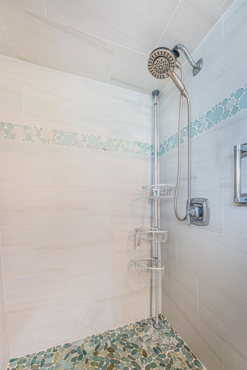 1704 CYPRESS AVE — photo 30