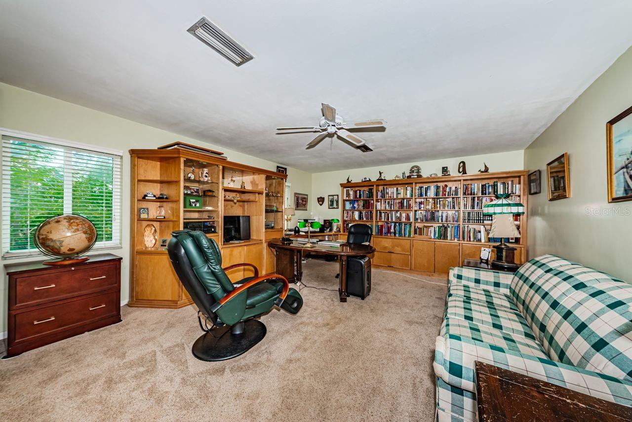 1704 CYPRESS AVE — photo 38