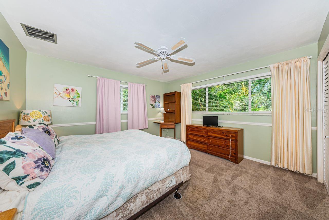 1704 CYPRESS AVE — photo 33