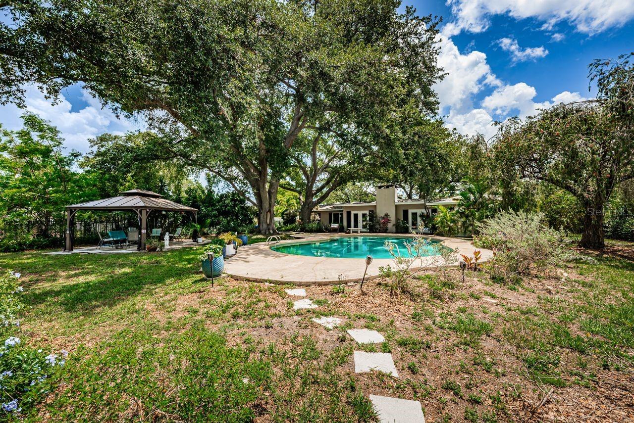 1704 CYPRESS AVE — photo 46