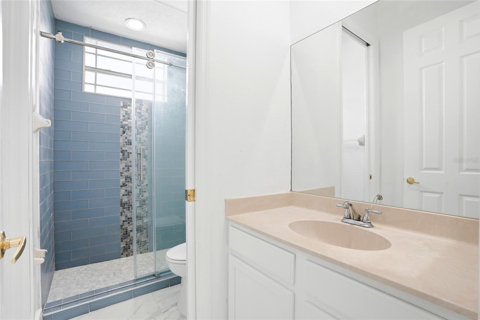 11637 BRISTOL CHASE DR — photo 38