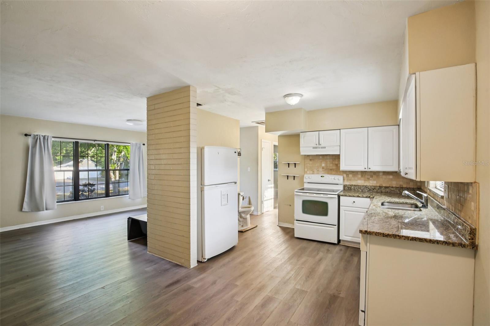 1415 WOOD AVE — photo 7