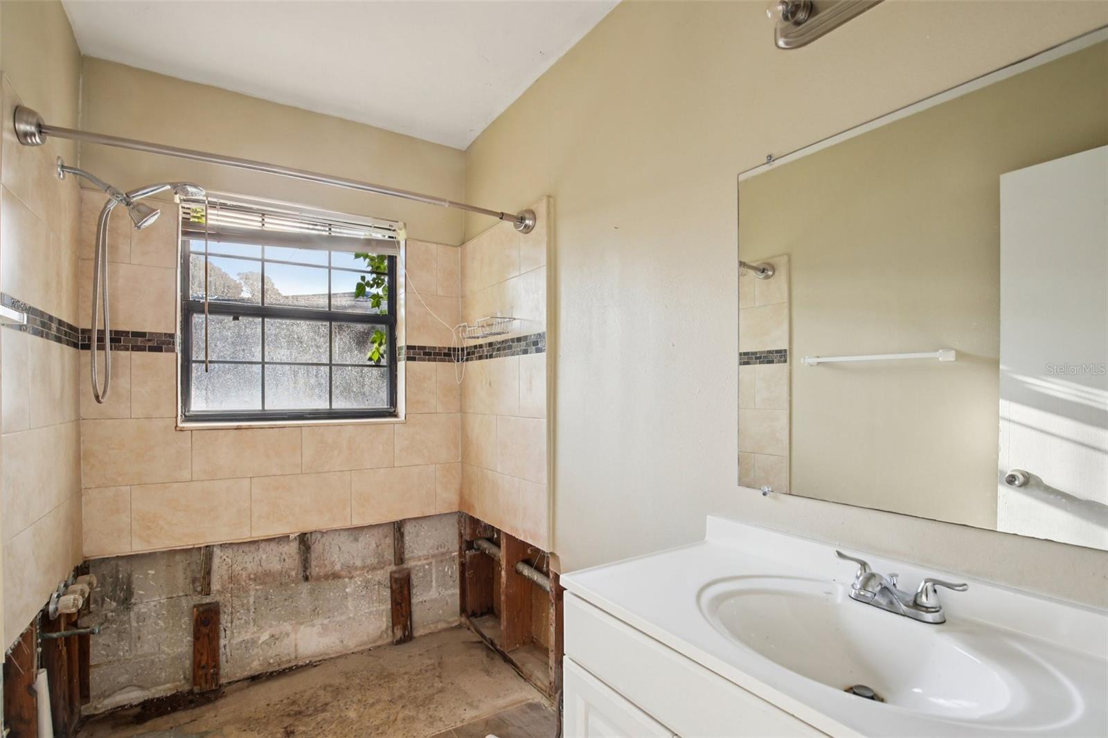 1415 WOOD AVE — photo 17