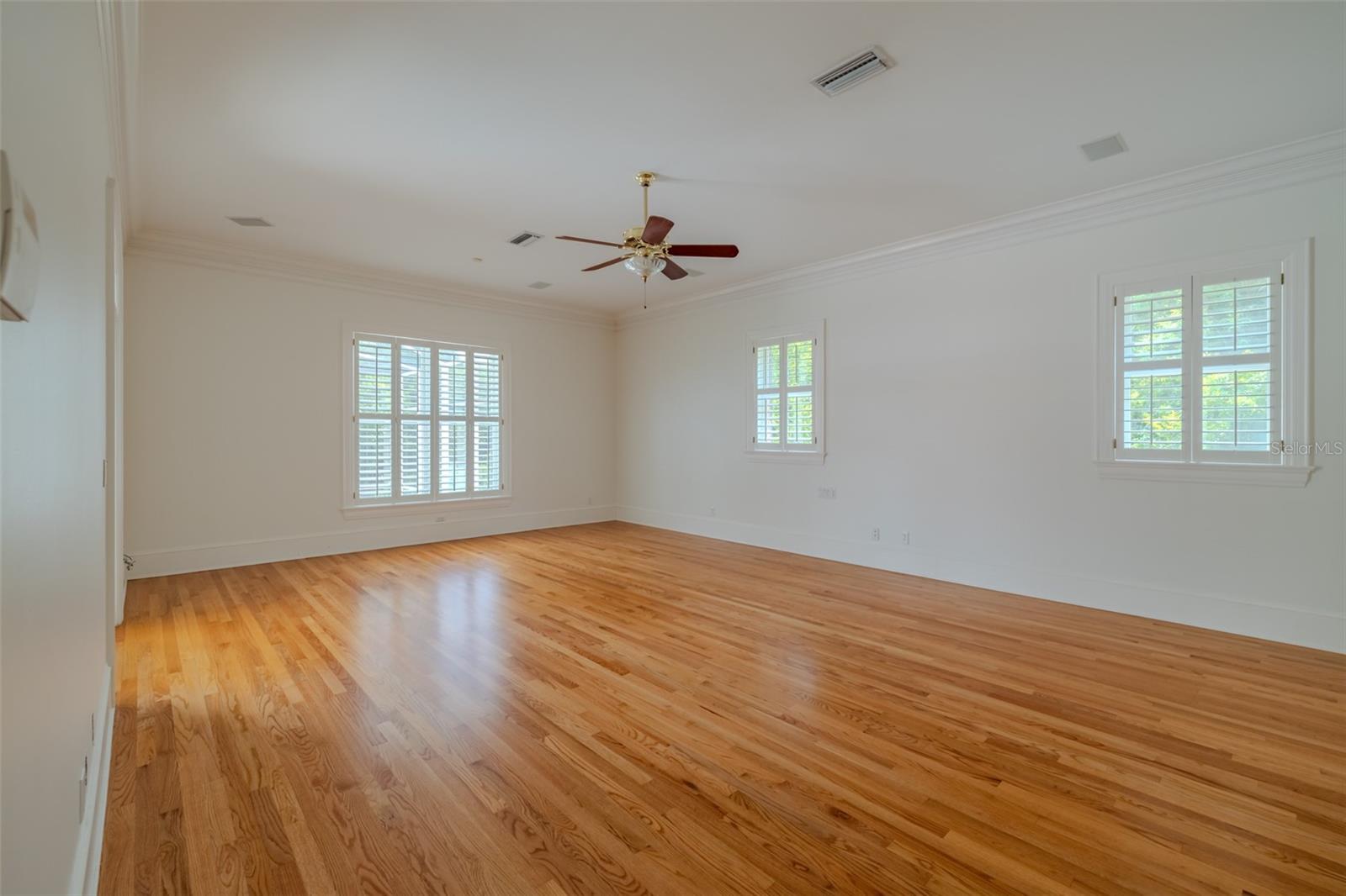 1816 S DOVER RD — photo 26