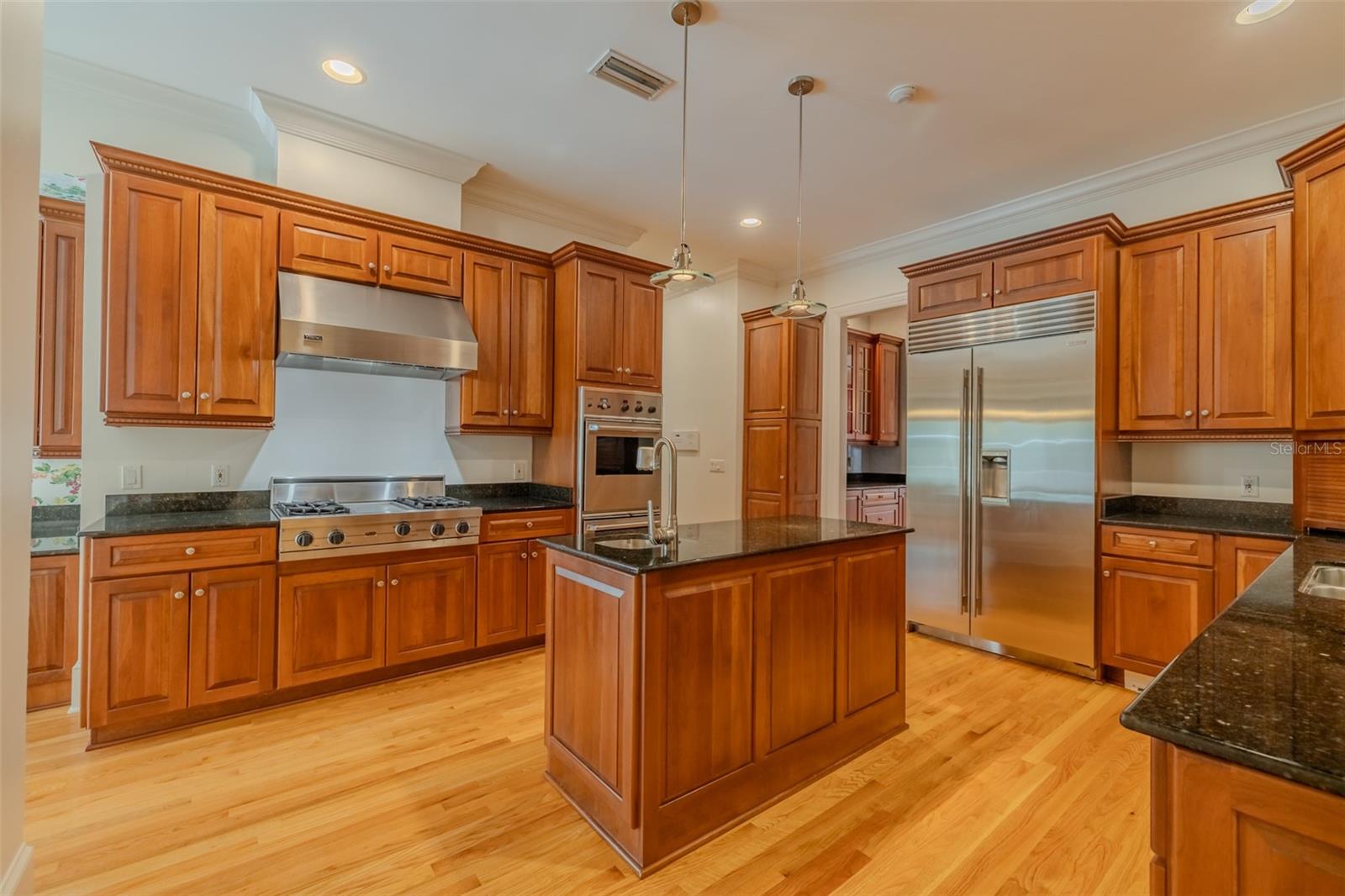1816 S DOVER RD — photo 10
