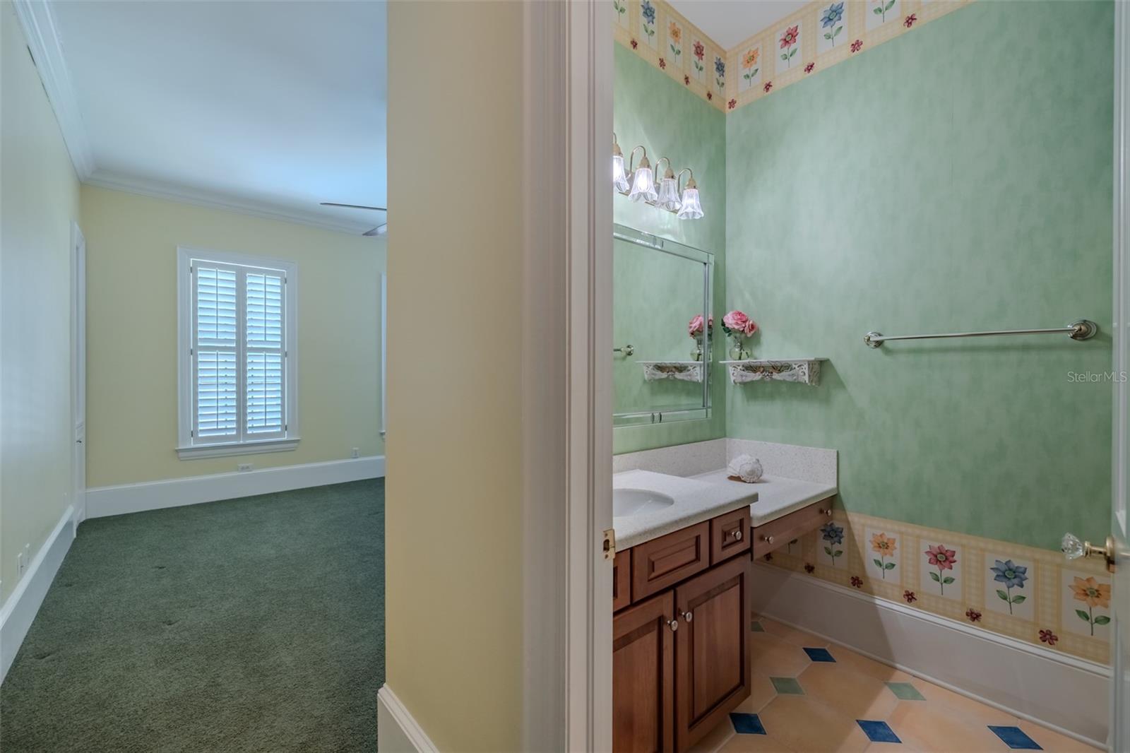 1816 S DOVER RD — photo 41