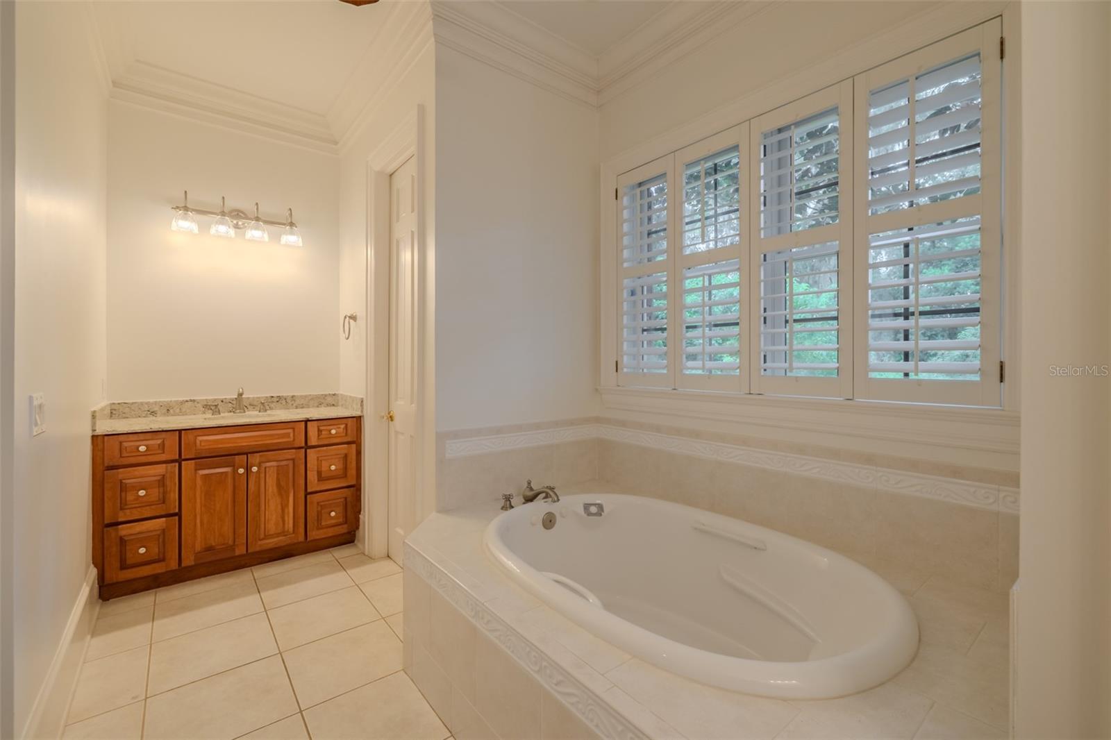 1816 S DOVER RD — photo 31