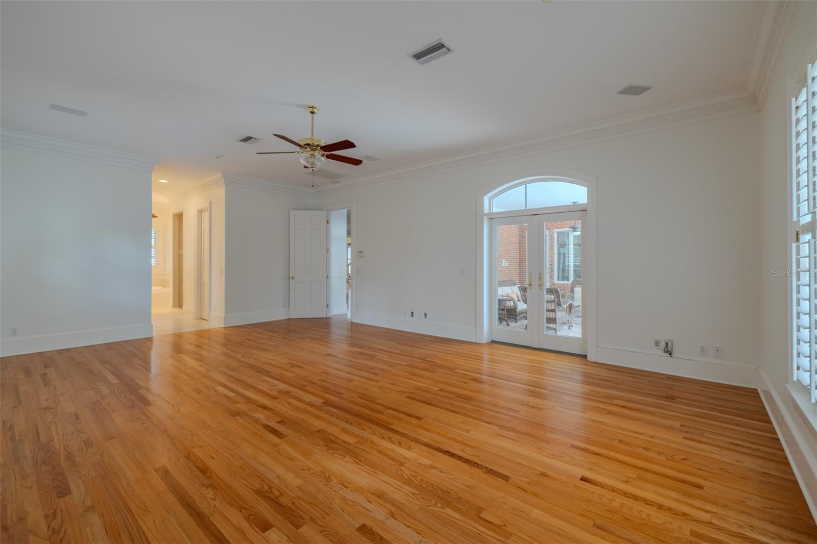 1816 S DOVER RD — photo 28