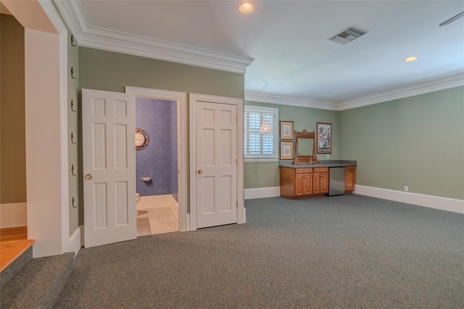 1816 S DOVER RD — photo 63