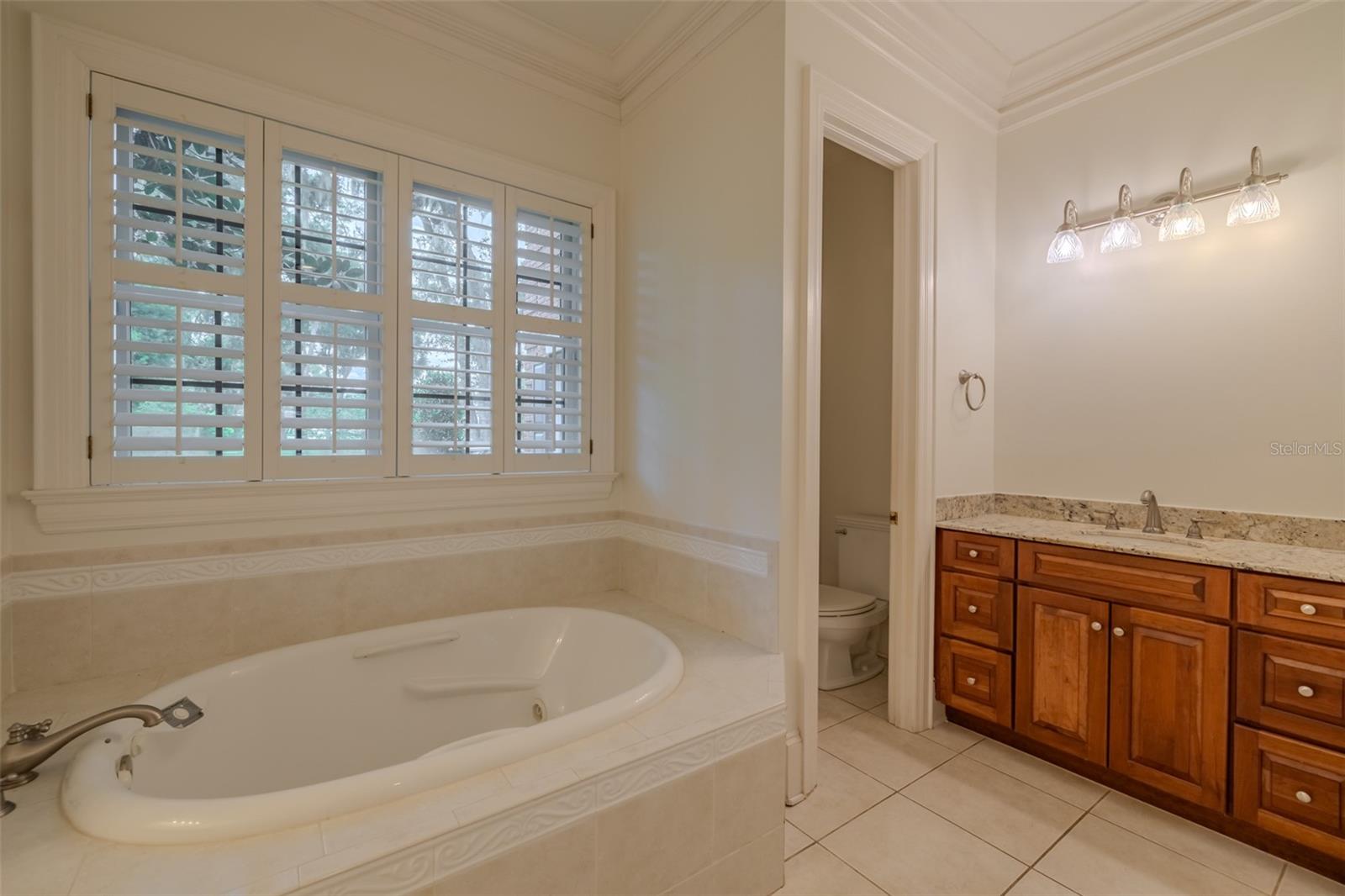 1816 S DOVER RD — photo 30