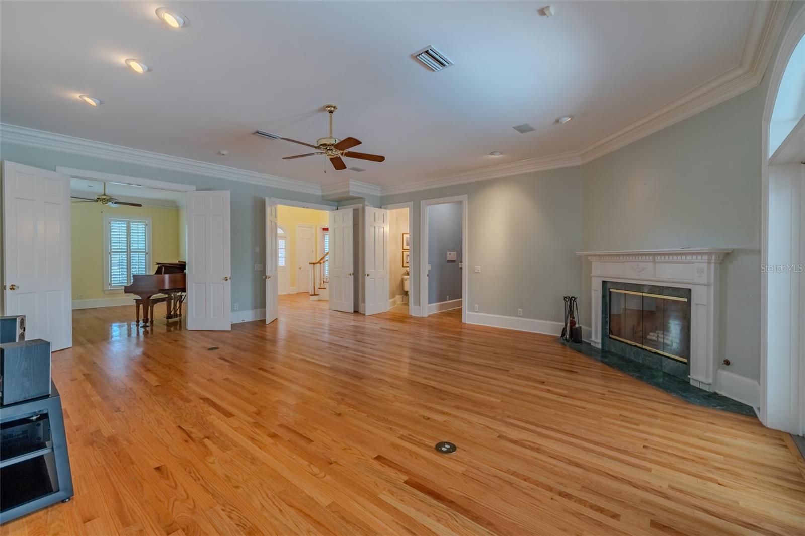 1816 S DOVER RD — photo 22